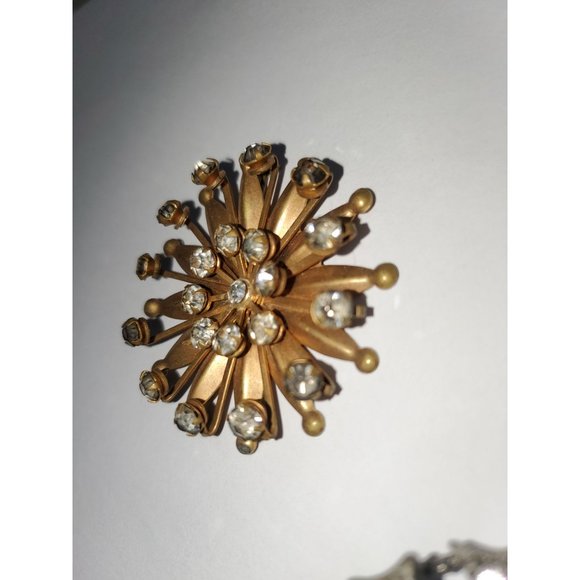 Pins - Picture 10 of 14